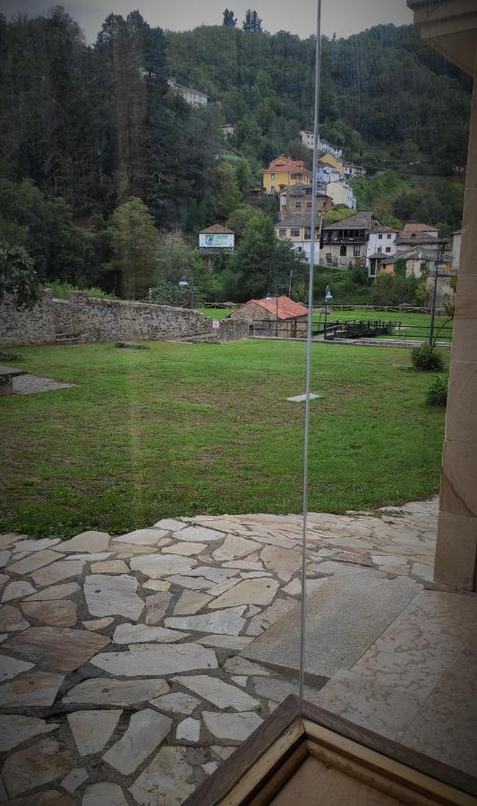 Prao Del Molin Lägenhet Cangas De Narcea Exteriör bild